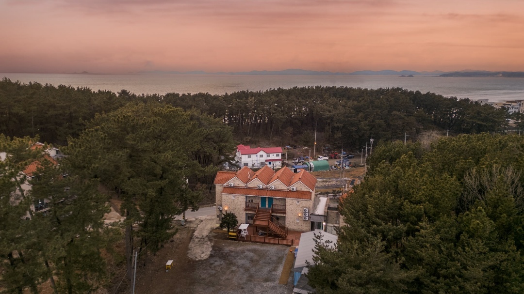 https://yaimg.yanolja.com/v5/2025/06/26/02/685caccd49dfd4.83432545.jpg