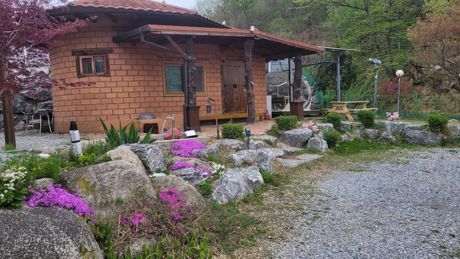 https://yaimg.yanolja.com/v5/2025/06/27/00/685de846dab927.51005634.jpg