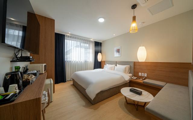 통영 하운드 호텔 통영항남