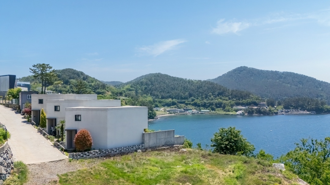 https://yaimg.yanolja.com/v5/2025/06/30/03/68620a0cd08346.41601382.jpg
