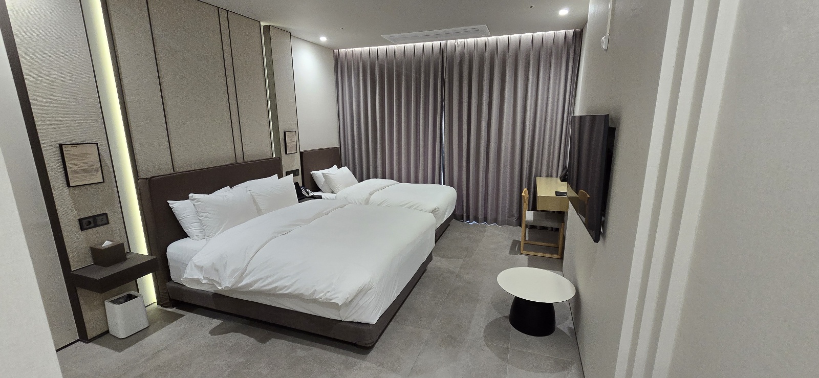 프리미어 패밀리트윈 차일드& 시니어 핸디캡룸(인피니티품&조식포함&비장애인 예약가능)