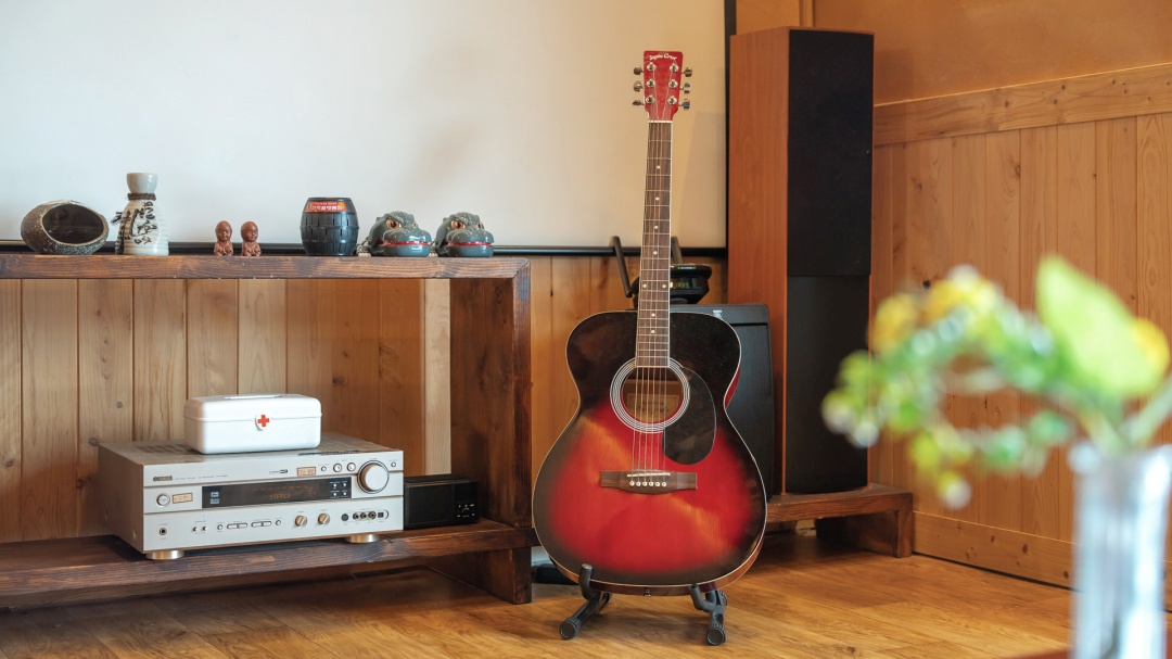 room detail thumbnail 2