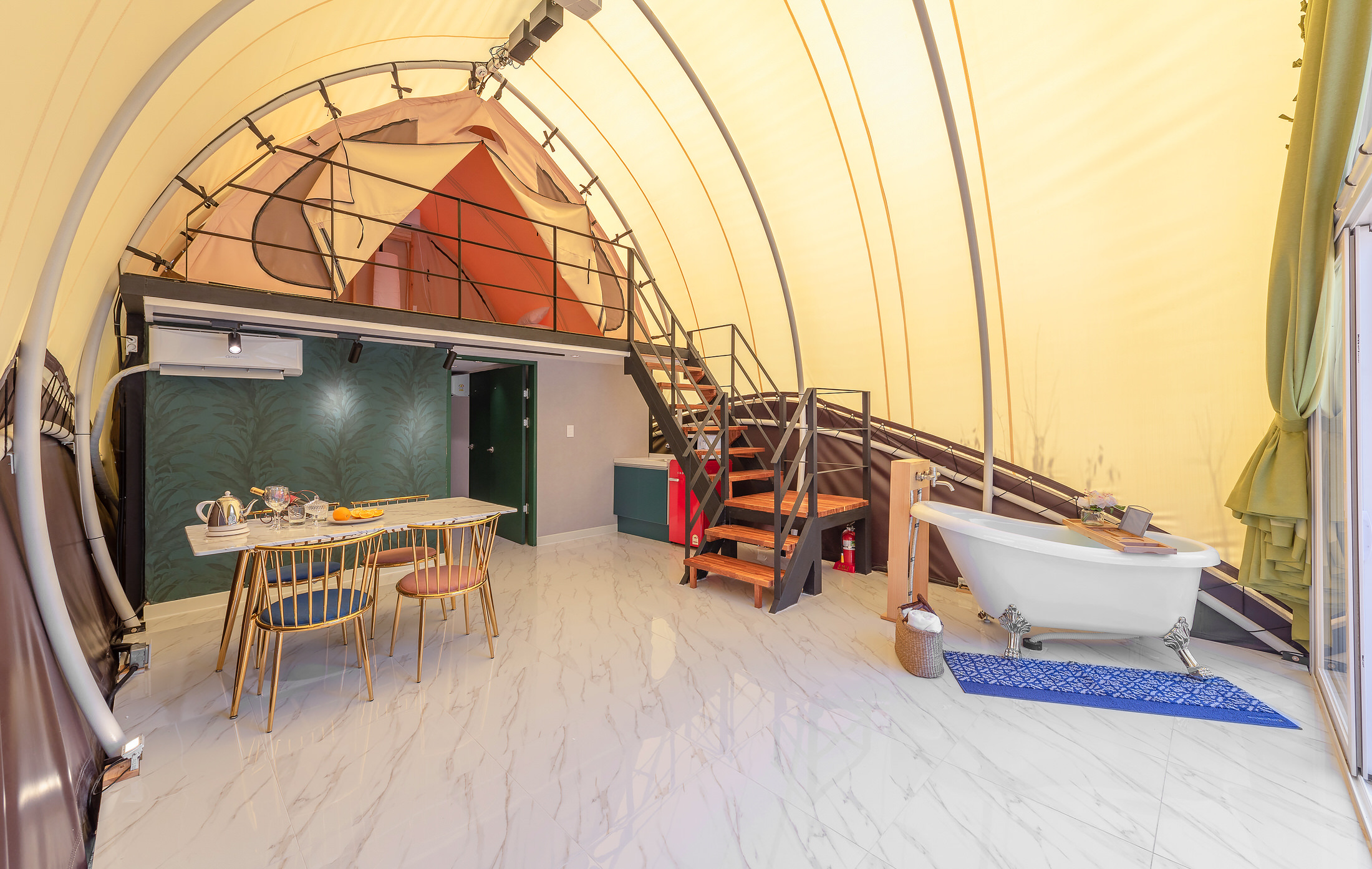 room detail thumbnail 2