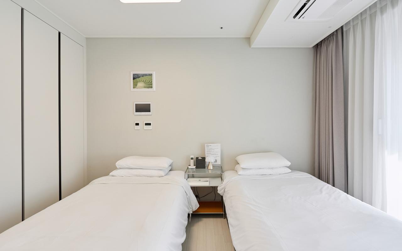 Yeongdo Sea View Guesthouse