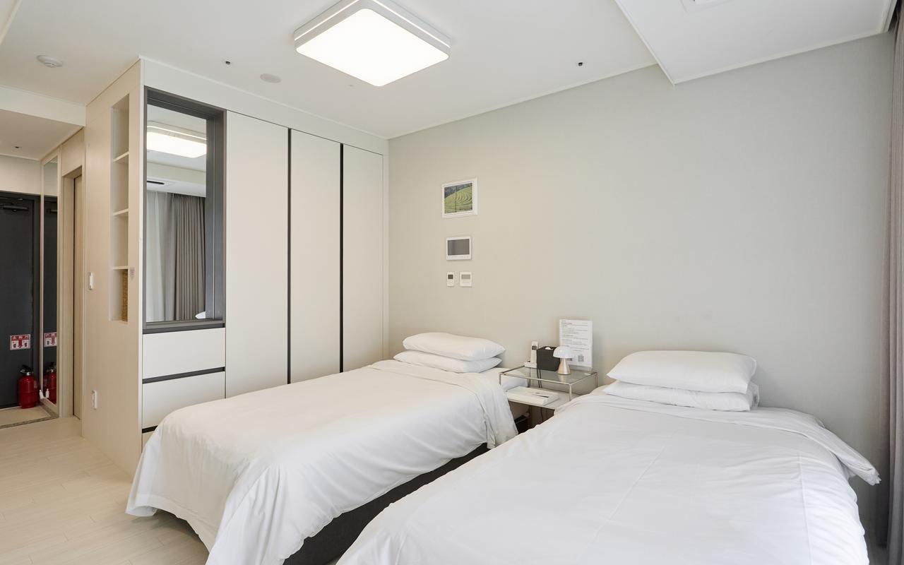 Yeongdo Sea View Guesthouse