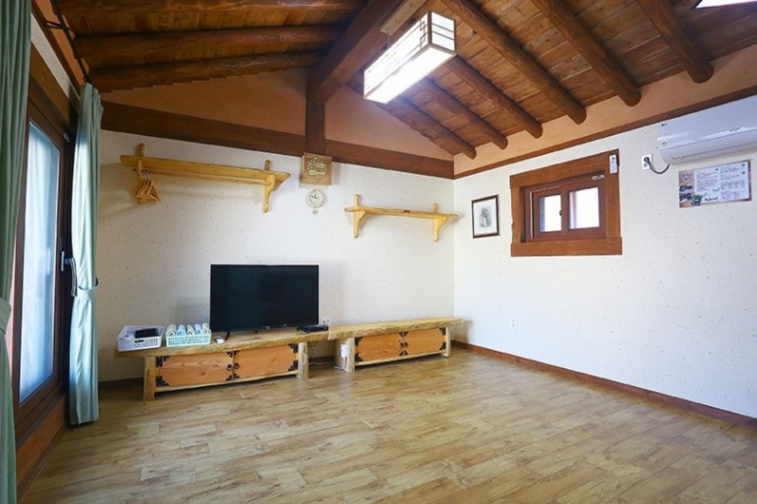 https://yaimg.yanolja.com/v5/2025/07/10/07/686f718190f0e0.06394462.jpg