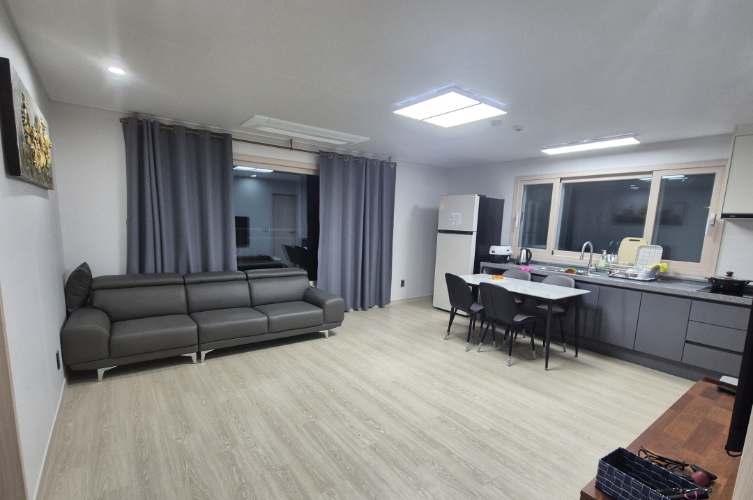 제주 베네치아펜션 썸네일2