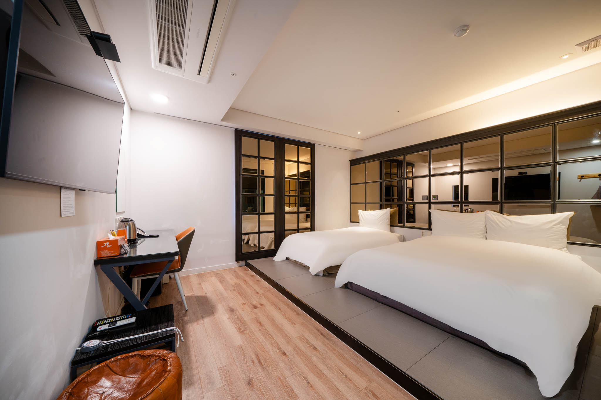 부산 해운대 JB디자인호텔 썸네일2