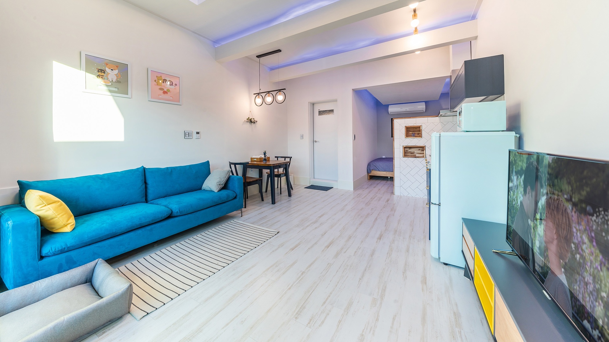 room detail thumbnail 1