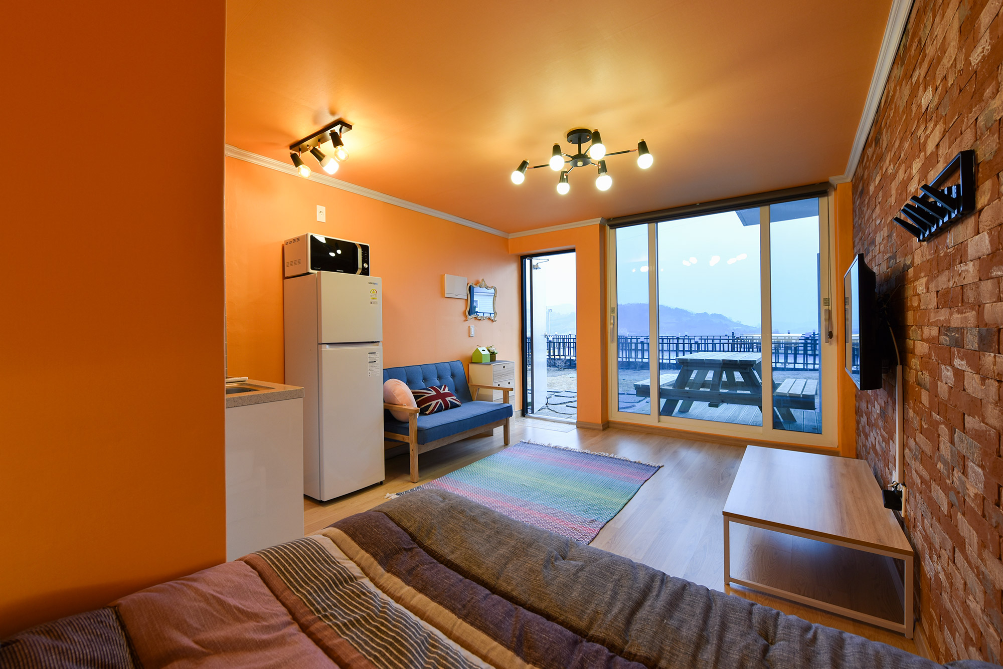 room detail thumbnail 0