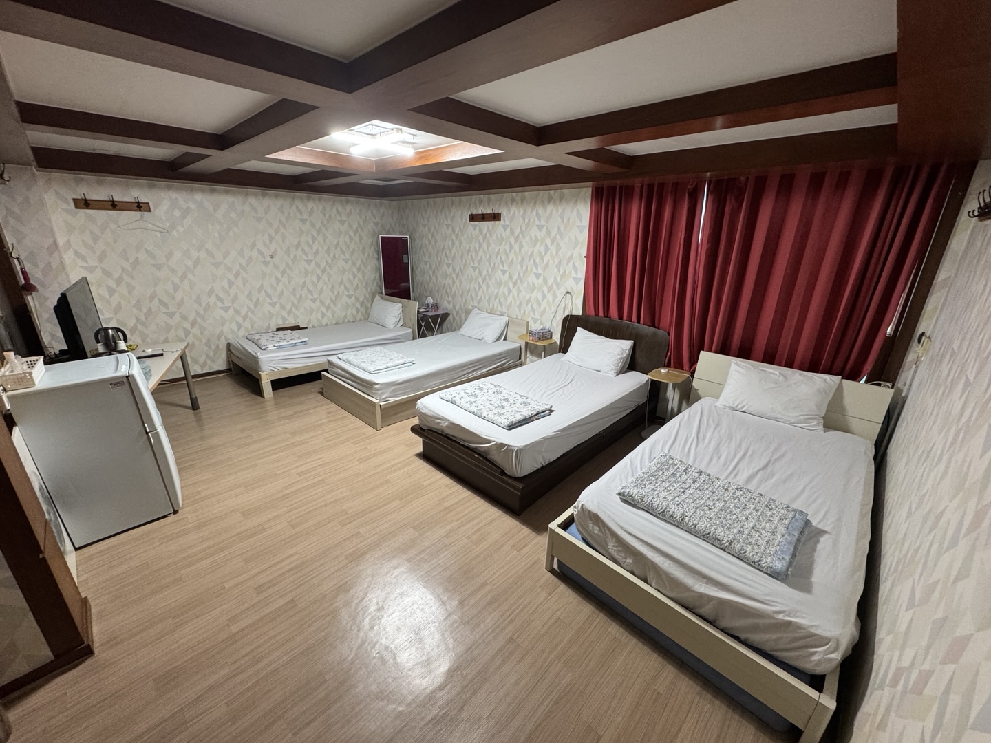 room detail thumbnail 0