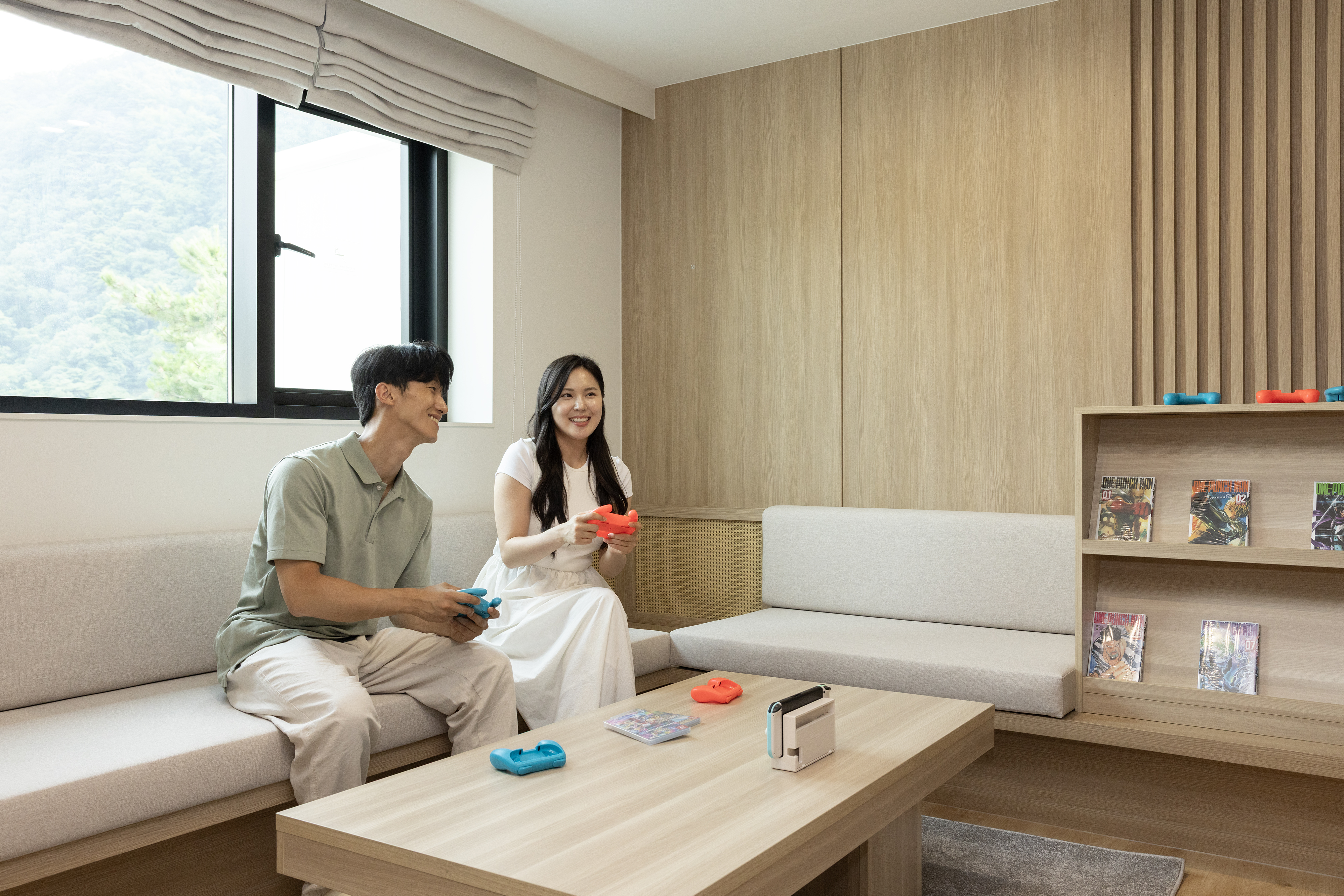 room detail thumbnail 2