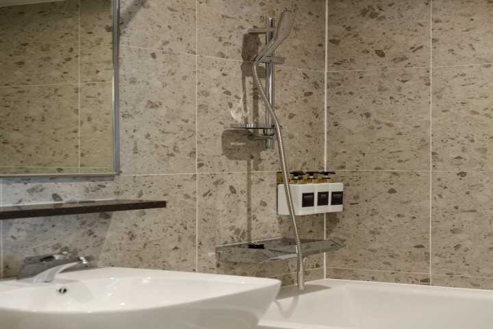 https://yaimg.yanolja.com/v5/2025/07/15/07/687606ec84a388.67349263.jpg