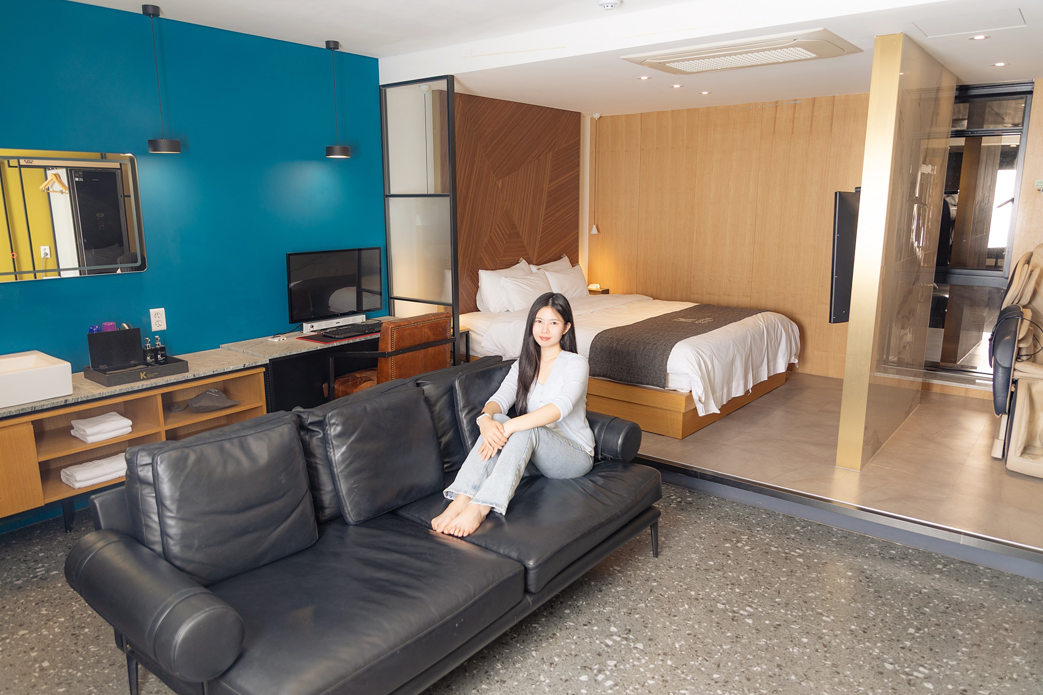 room detail thumbnail 0