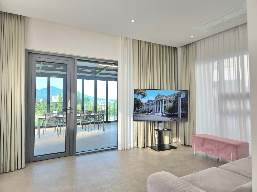 https://yaimg.yanolja.com/v5/2025/07/21/03/687db1c5ac1637.98416110.jpg