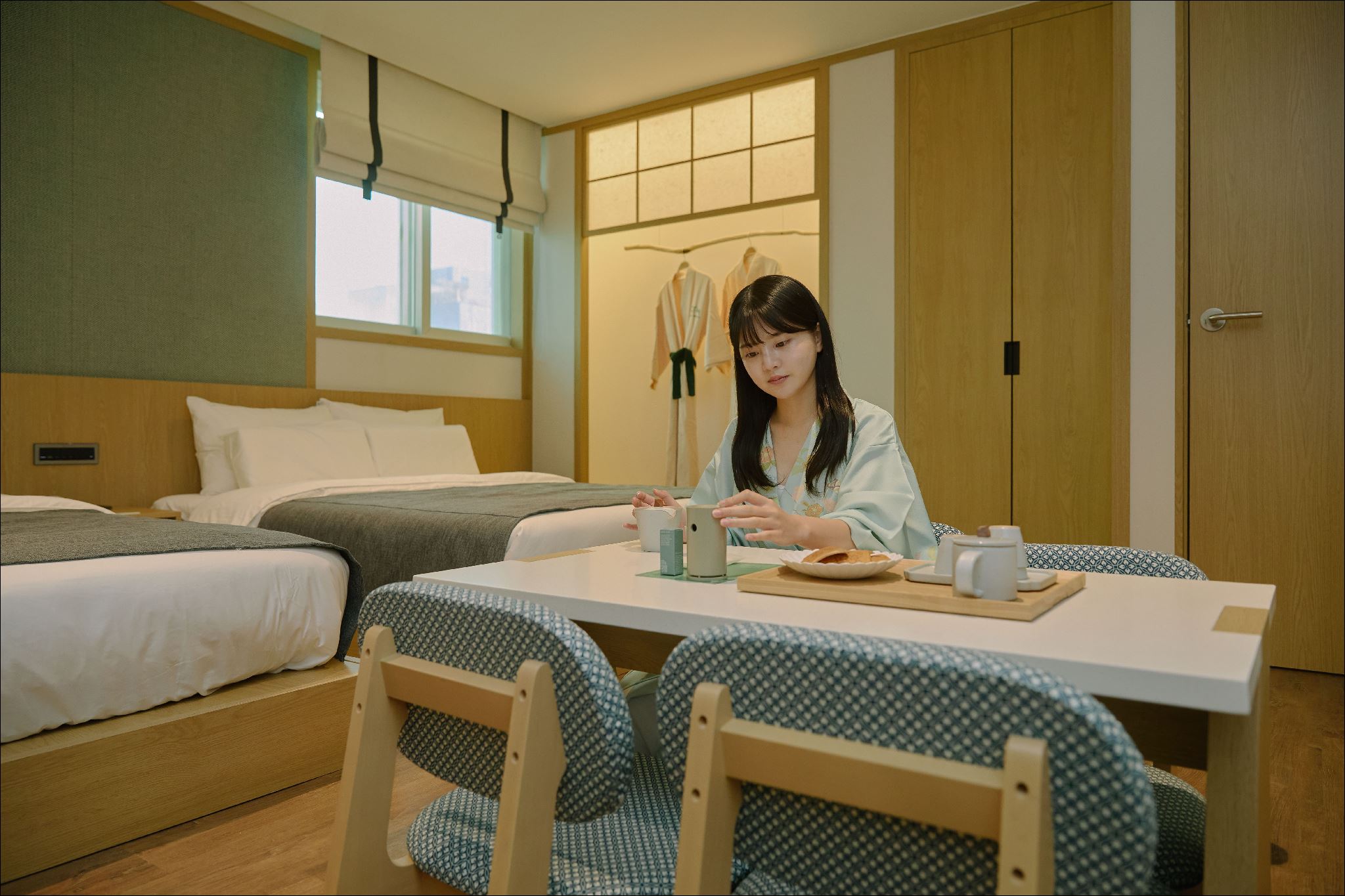 room detail thumbnail 1