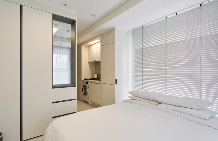 cabin-A City Harbor Double