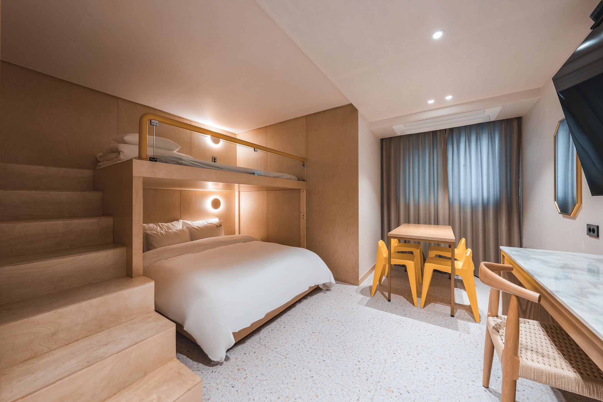 room detail thumbnail 0