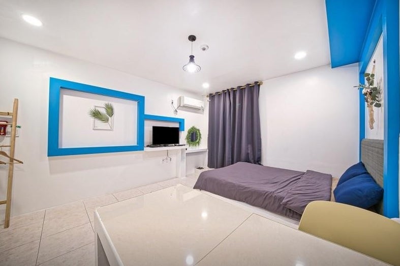 room detail thumbnail 1