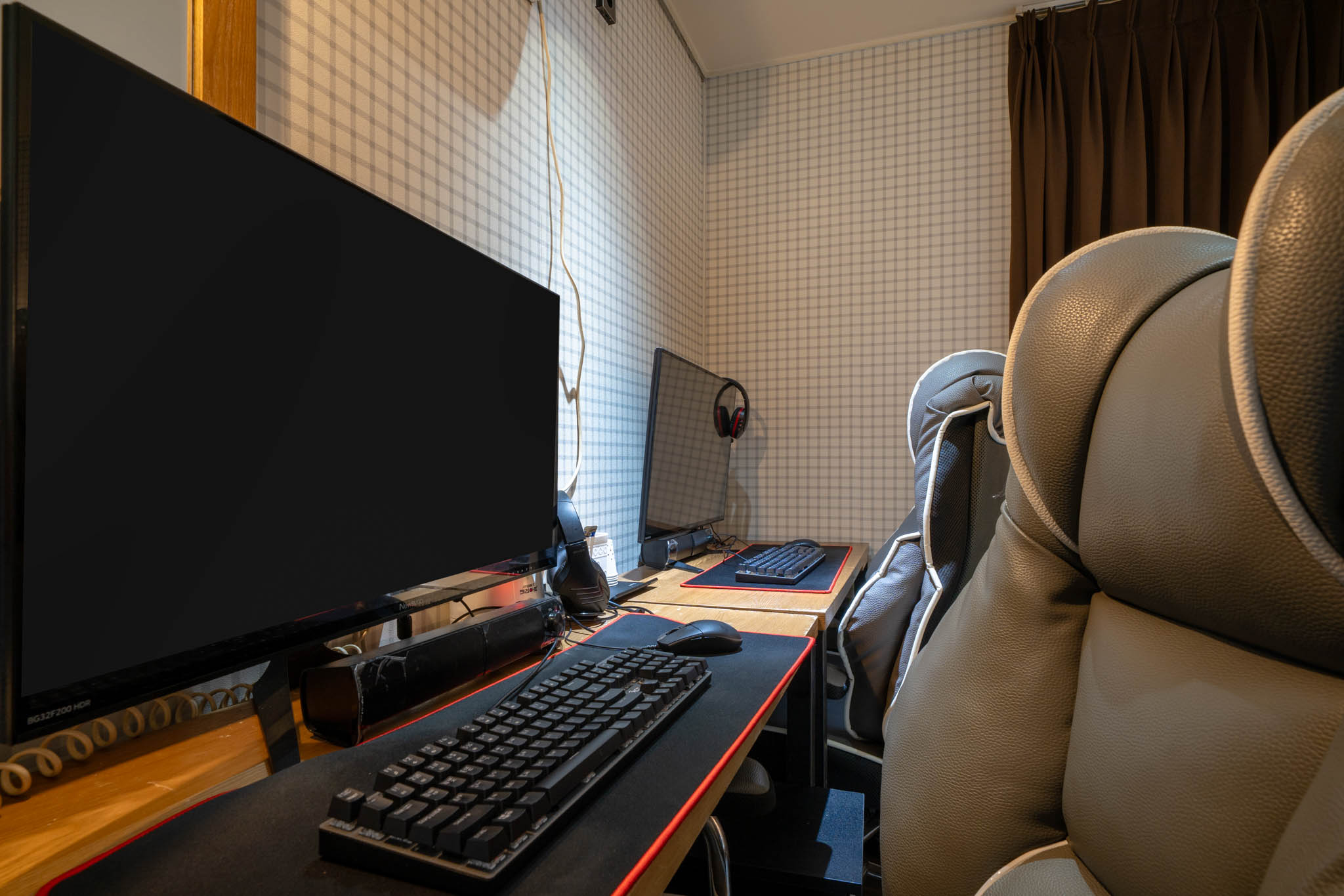 room detail thumbnail 1