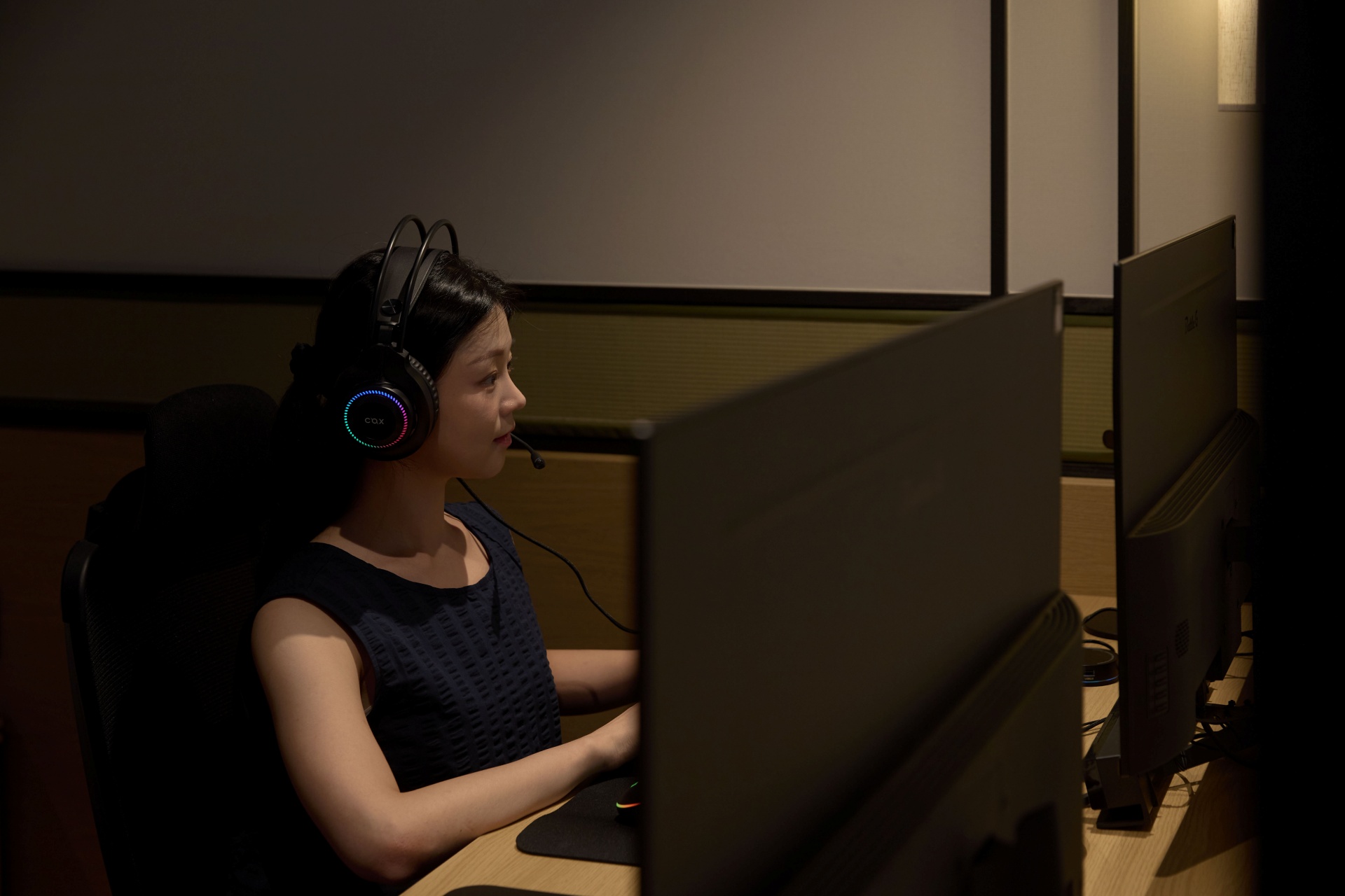 room detail thumbnail 2