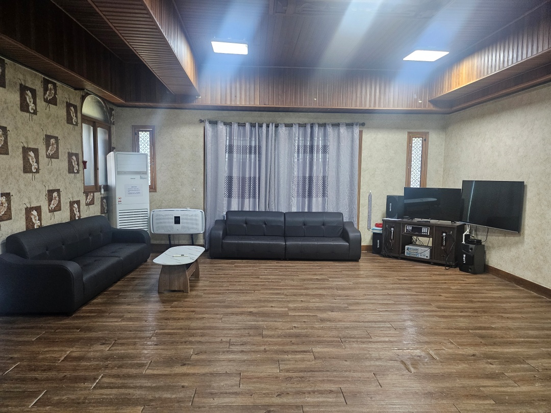https://yaimg.yanolja.com/v5/2025/08/01/03/688c3777b82745.71253482.jpg