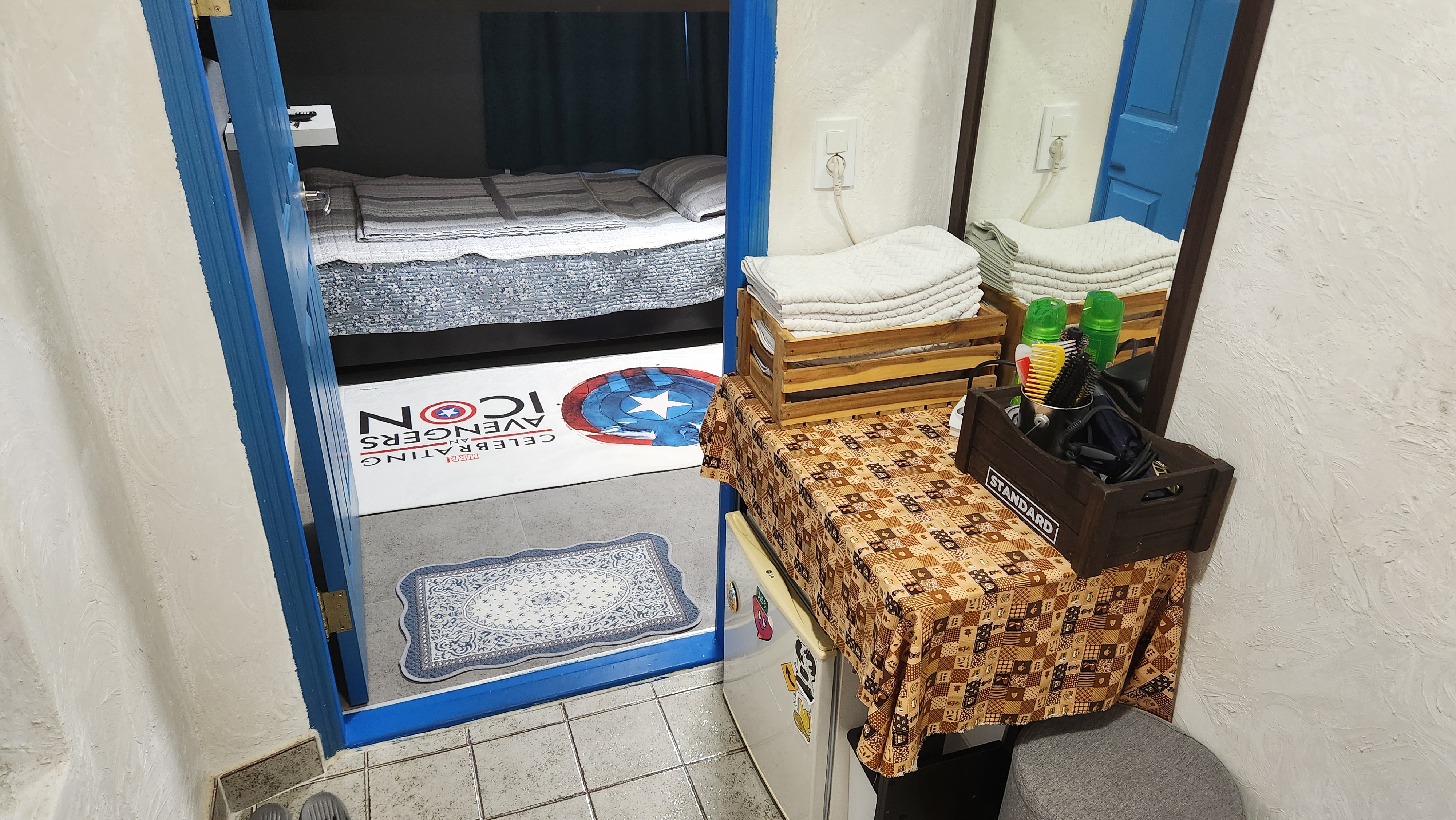 room detail thumbnail 1