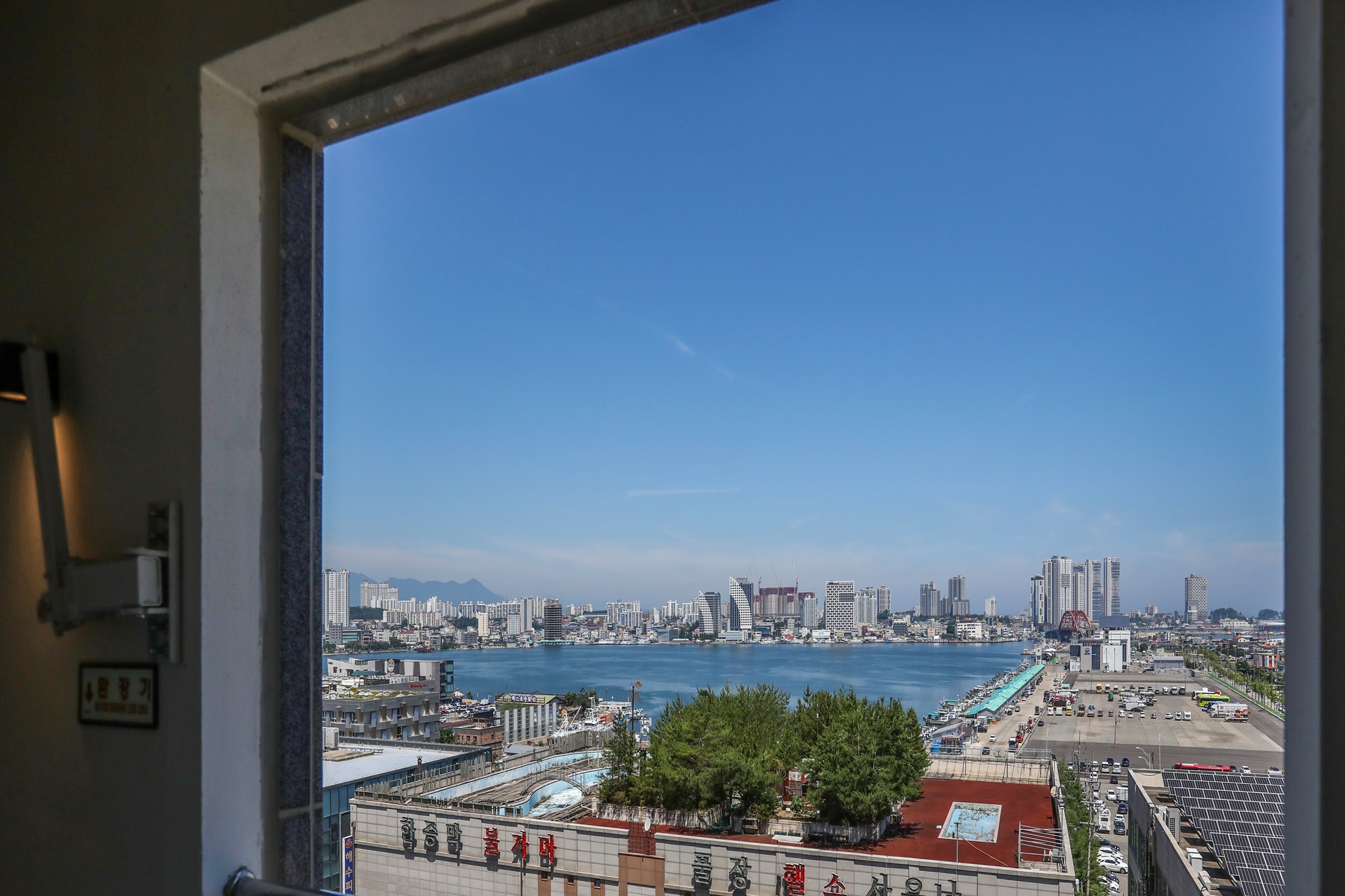 https://yaimg.yanolja.com/v5/2025/08/04/02/689014d9e43037.83817509.JPG