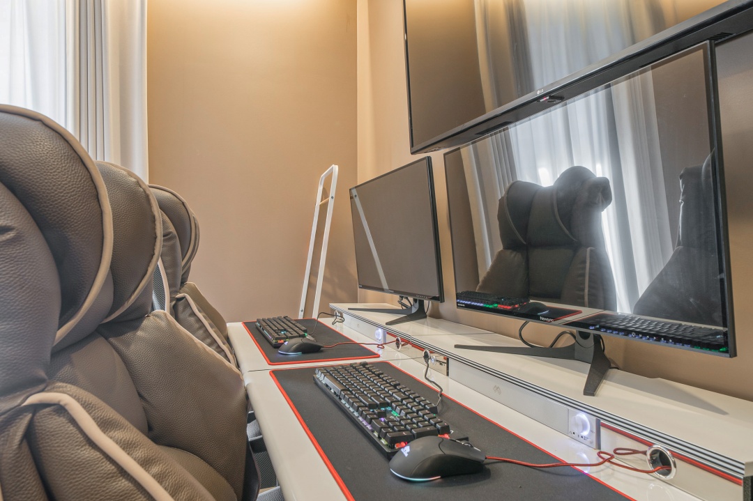 room detail thumbnail 1