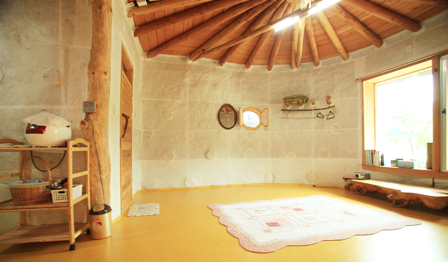 room detail thumbnail 0