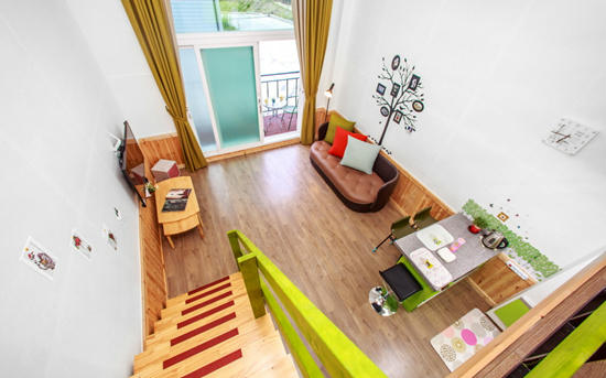 room detail thumbnail 2