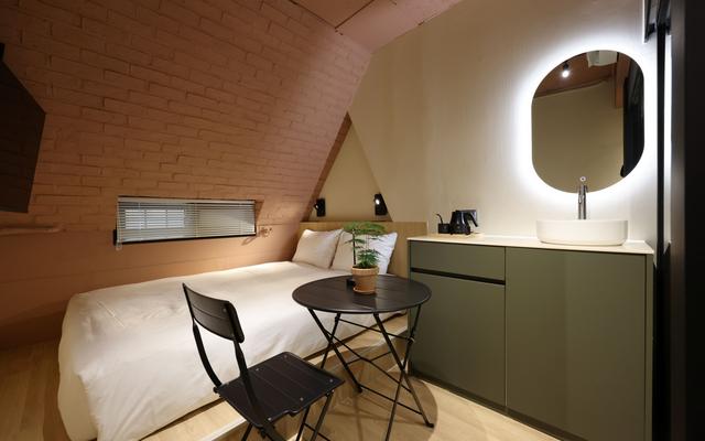 을지로 호텔어라이브 틈