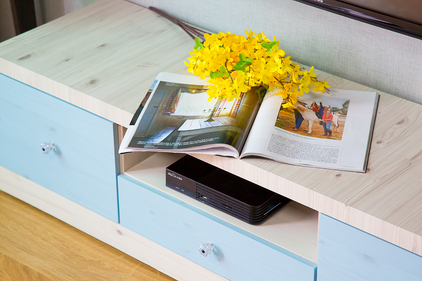 room detail thumbnail 2