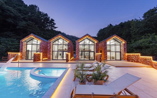 철원 더 갤러리펜션