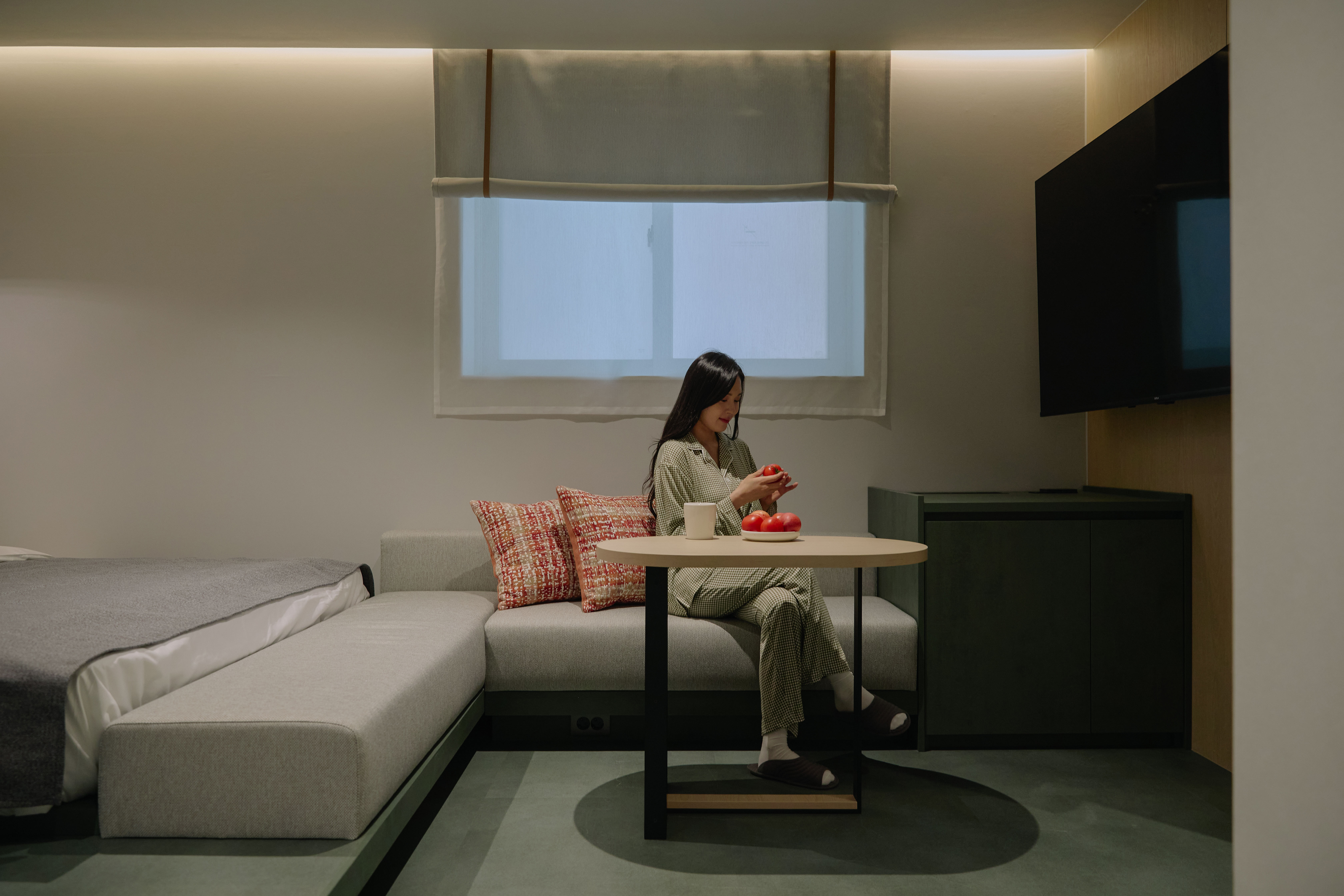 room detail thumbnail 1