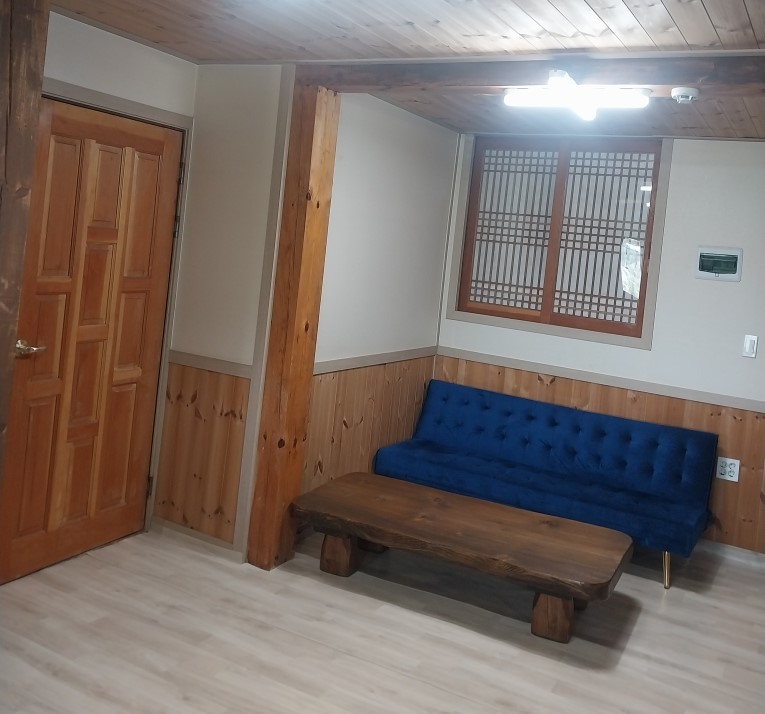 https://yaimg.yanolja.com/v5/2025/08/14/07/689d95201bfbf1.40634369.jpg