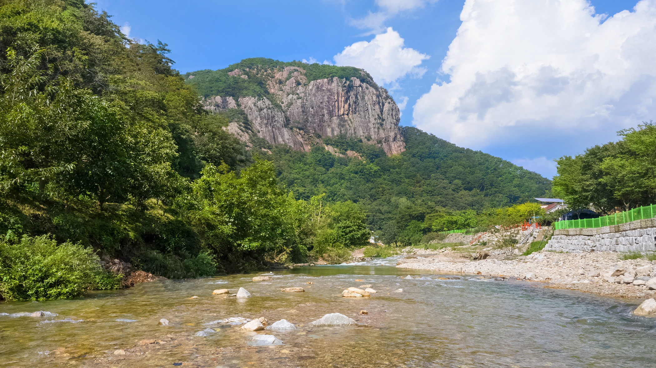 https://yaimg.yanolja.com/v5/2025/08/19/00/68a3cc60775625.99870520.jpg