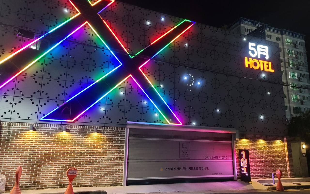 Motel in Jangseong-dong, Pohang, May 사진 2