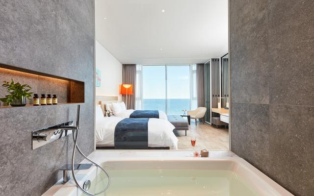 르네블루 by 쏠비치