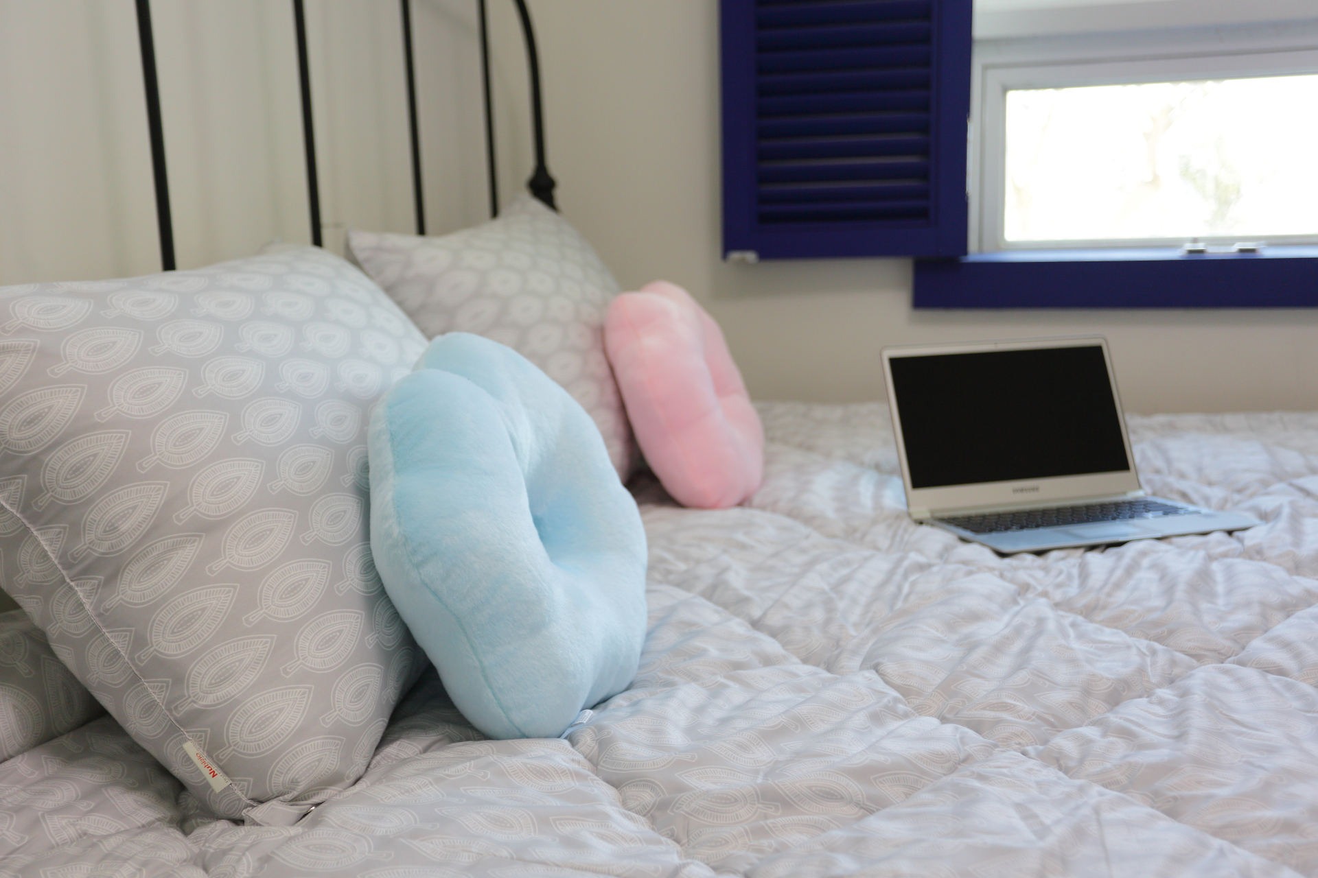 room detail thumbnail 2