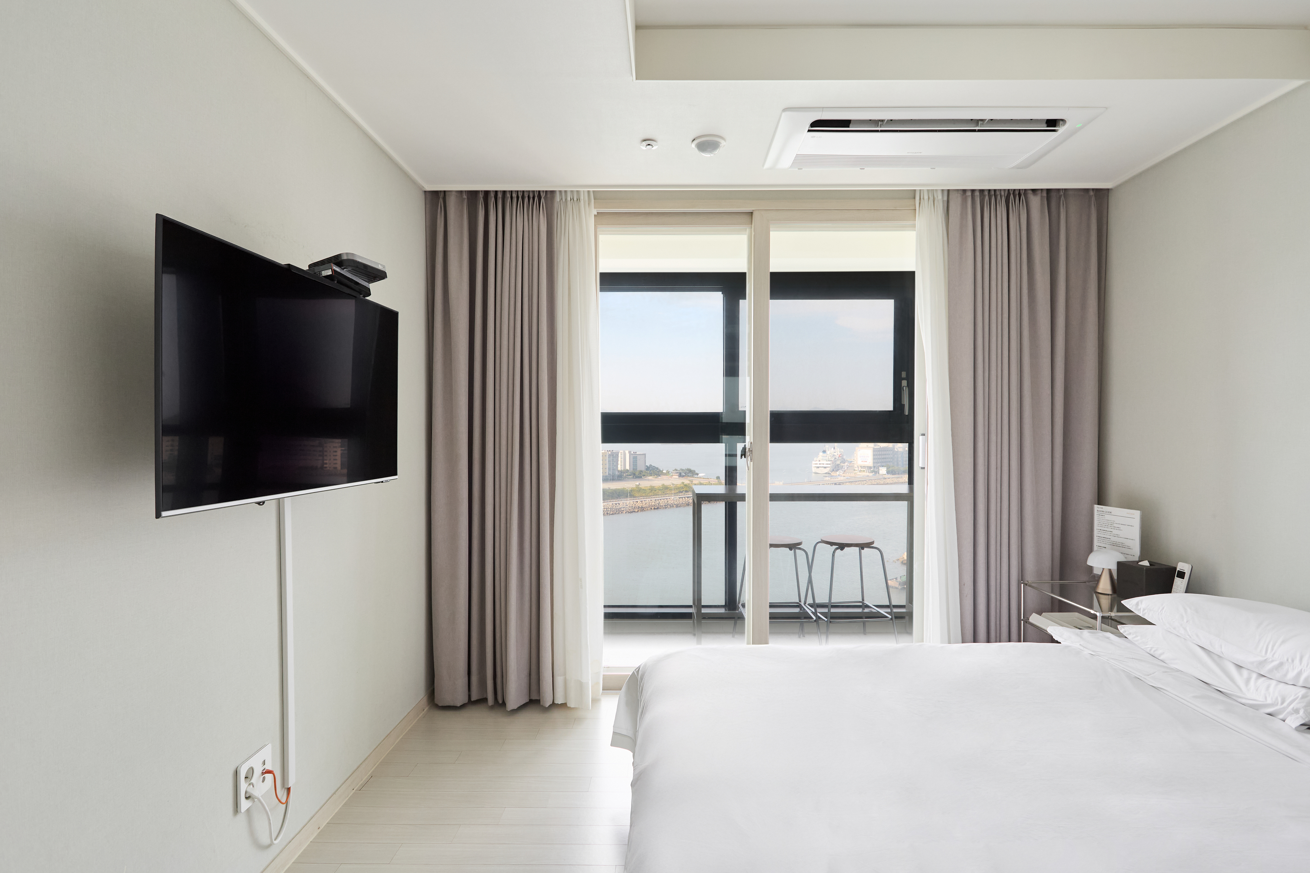 cabin-S Ocean View Double