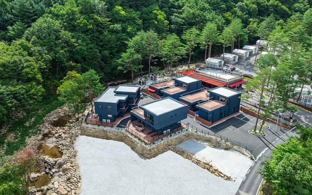 정선 에메랄드 글램핑&풀빌라