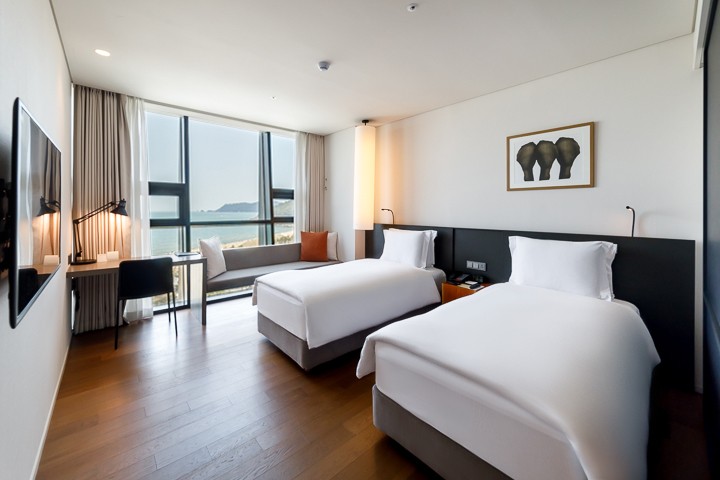  2025온유어신라스테이  디럭스 트윈 오션뷰