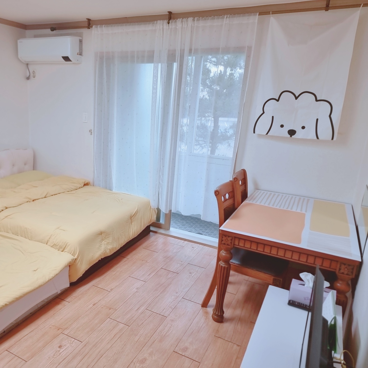 room detail thumbnail 1