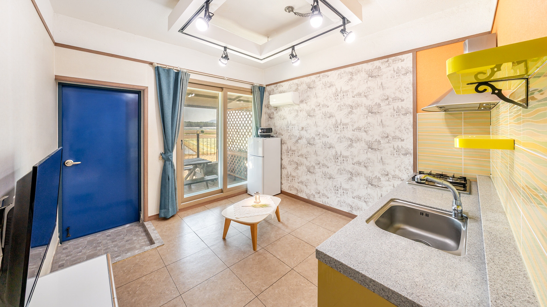 room detail thumbnail 0