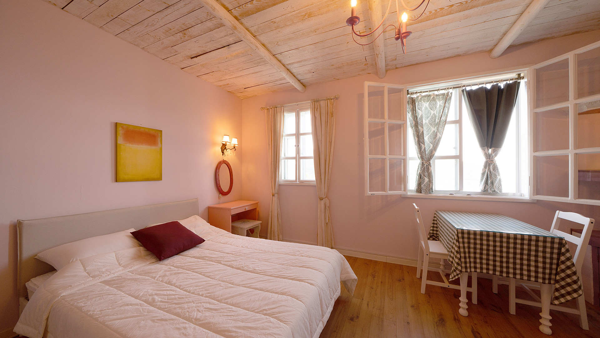 room detail thumbnail 2