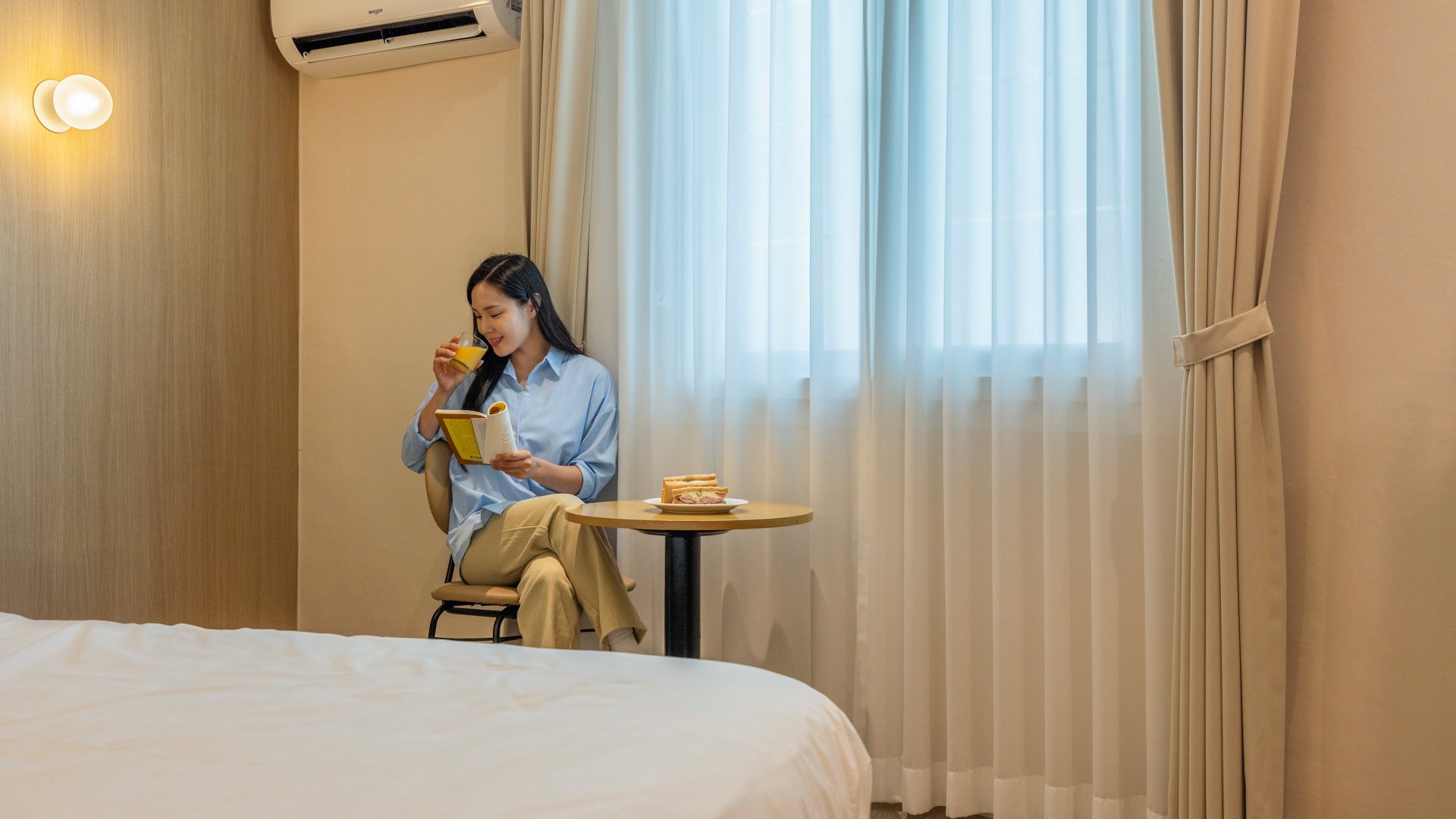 room detail thumbnail 0