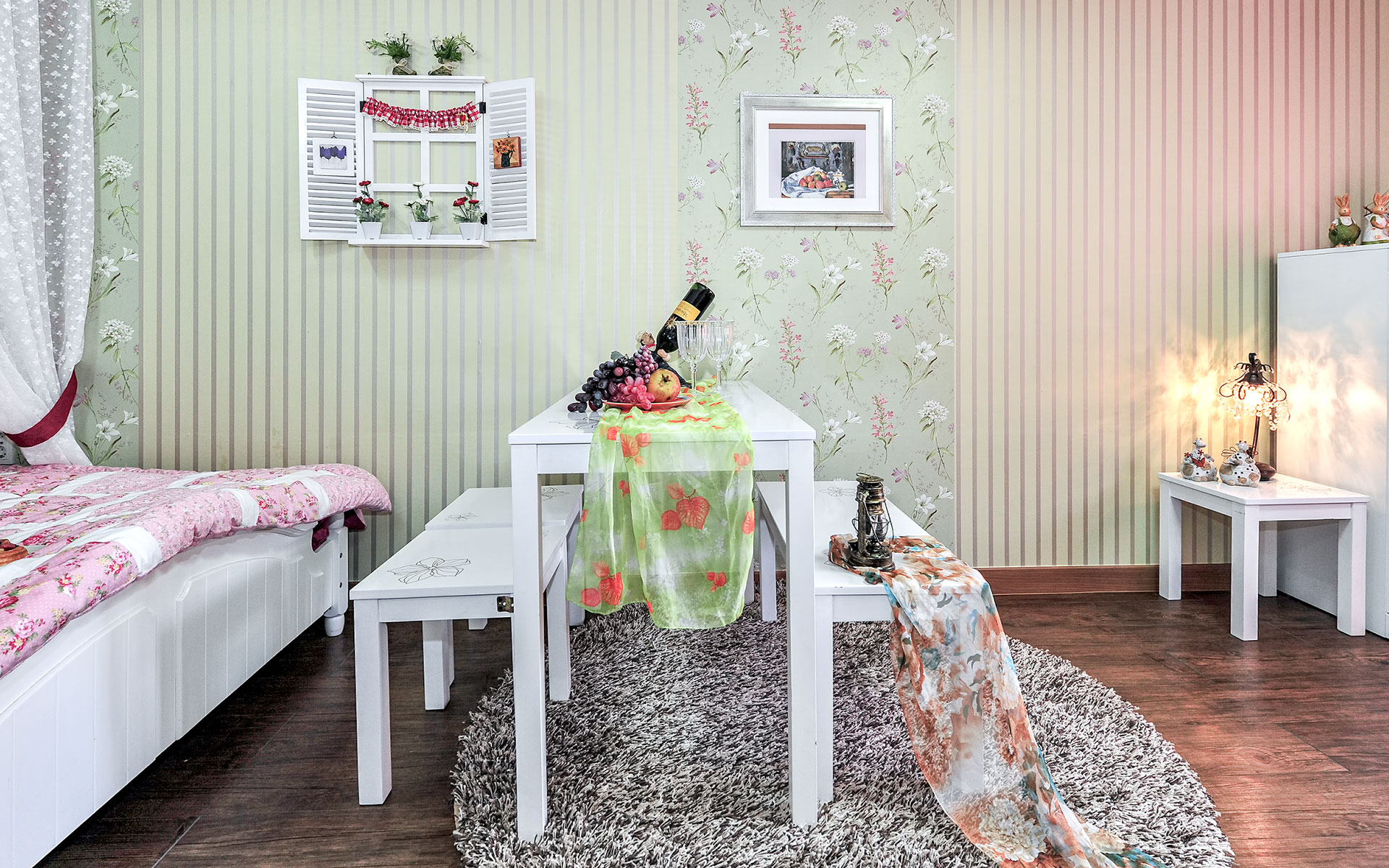 room detail thumbnail 2