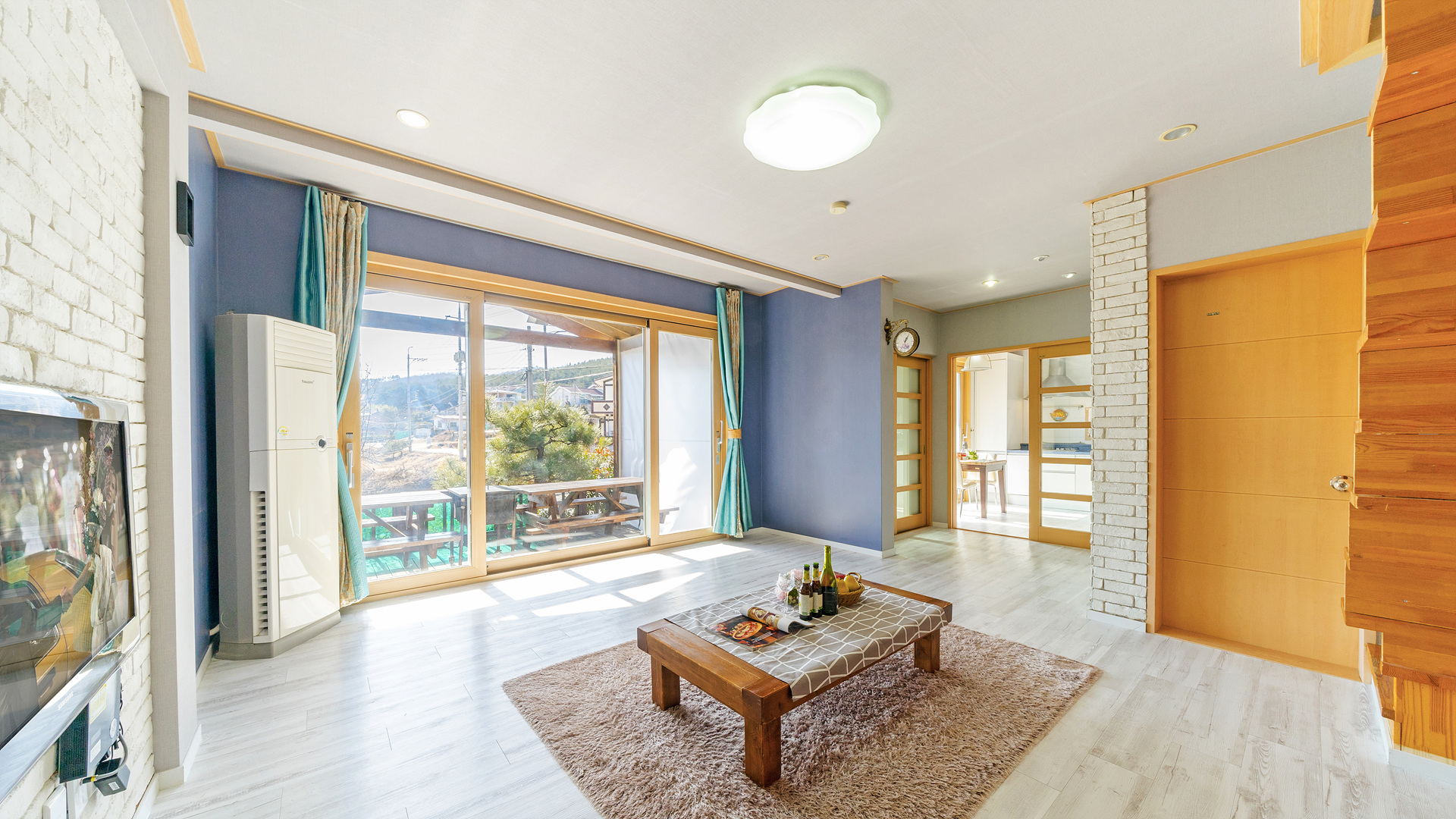 room detail thumbnail 0