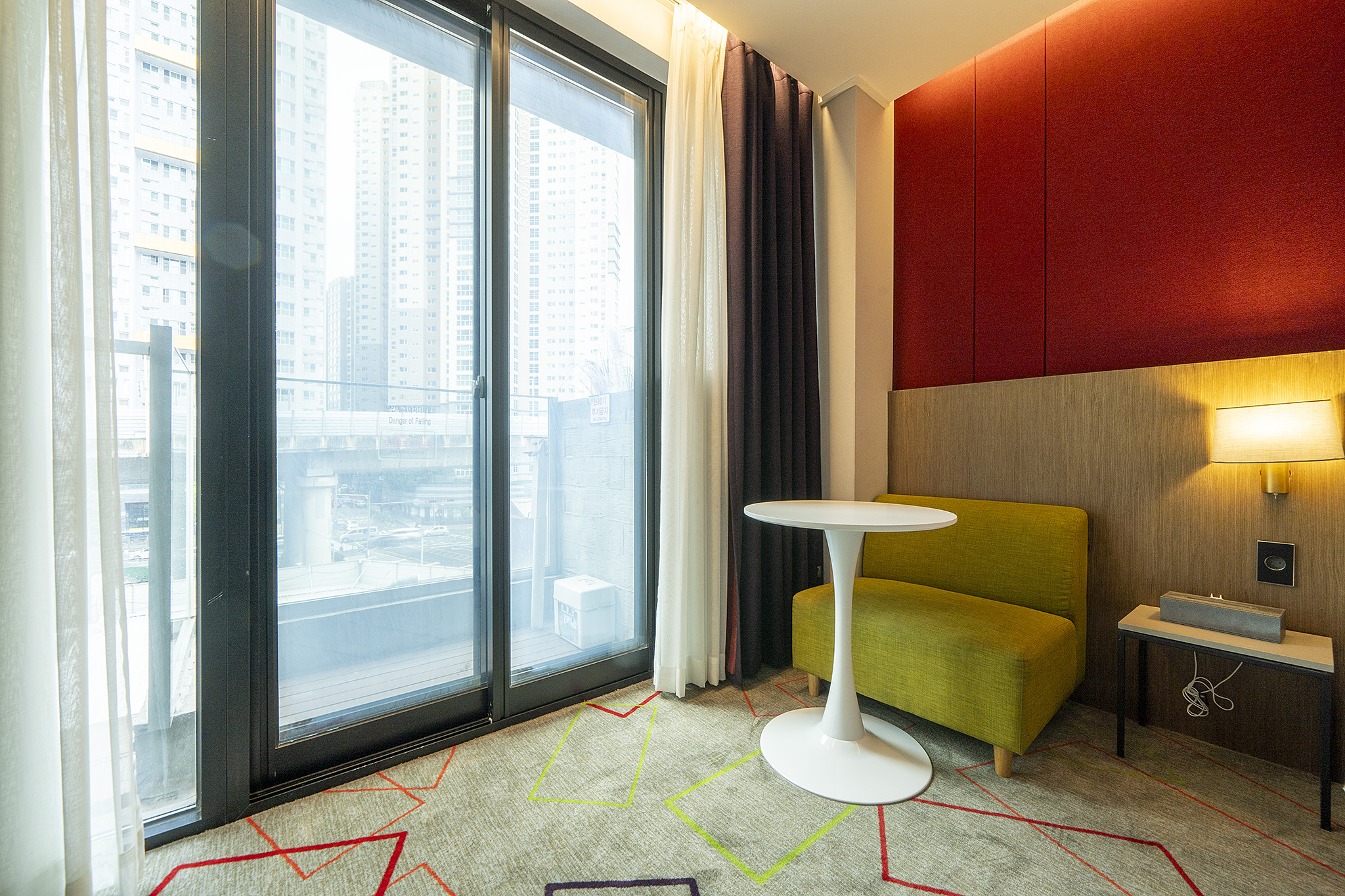 room detail thumbnail 2